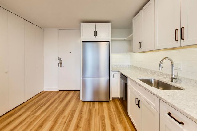 505 N LAKE SHORE Drive 407, Chicago, IL 60611