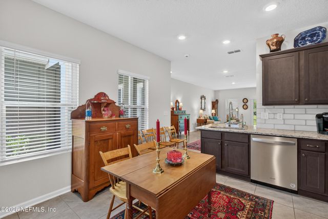7744 LEGACY Trail, Jacksonville, FL 32256