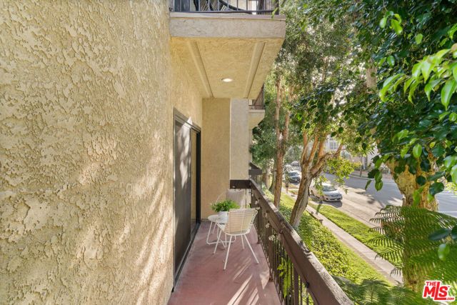 8180 Manitoba Street 102, Playa Del Rey (los Angeles), CA 90293