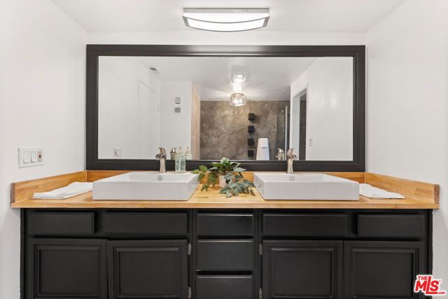 8180 Manitoba Street 102, Playa Del Rey (los Angeles), CA 90293