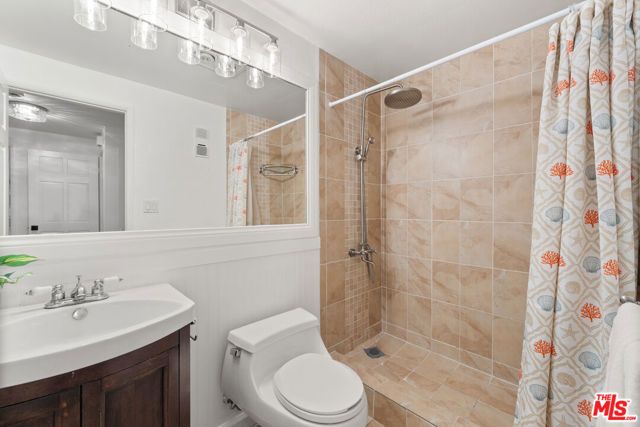 8180 Manitoba Street 102, Playa Del Rey (los Angeles), CA 90293