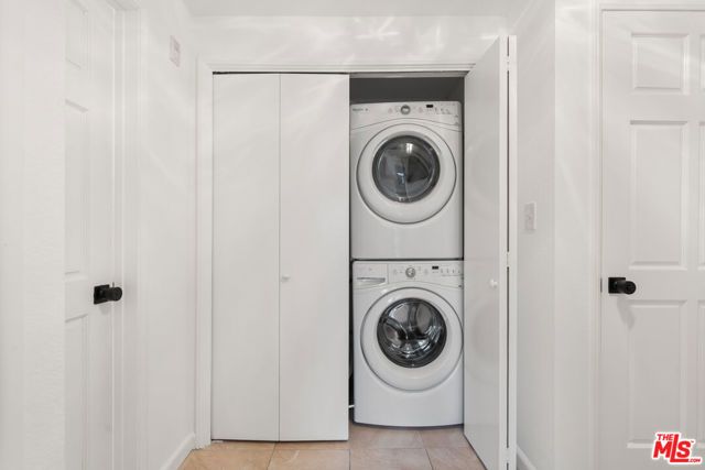 8180 Manitoba Street 102, Playa Del Rey (los Angeles), CA 90293