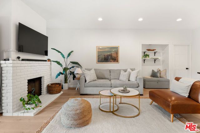 8180 Manitoba Street 102, Playa Del Rey (los Angeles), CA 90293