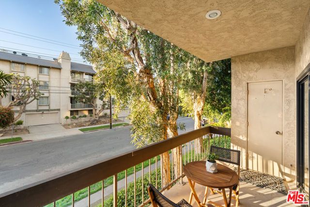 8180 Manitoba Street 102, Playa Del Rey (los Angeles), CA 90293