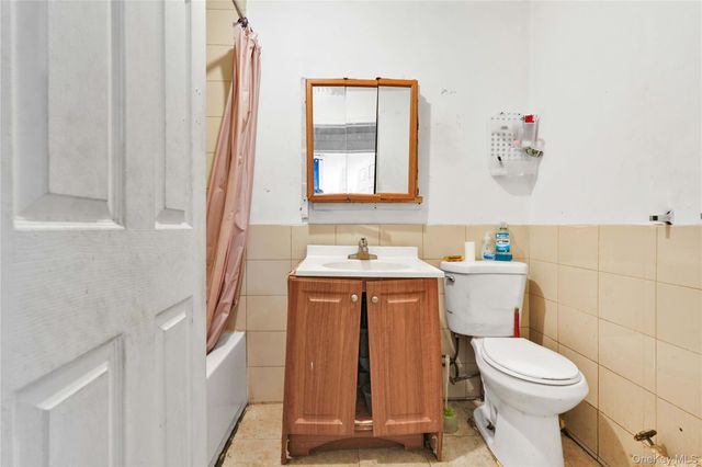 106-17 Jamaica Avenue, Richmond Hill, NY 11418