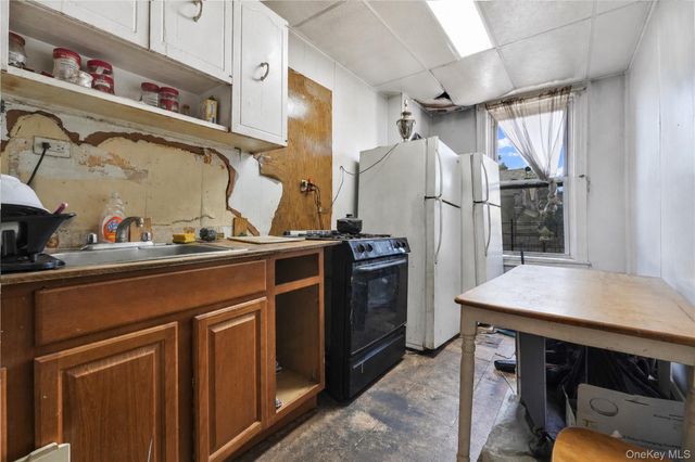 106-17 Jamaica Avenue, Richmond Hill, NY 11418