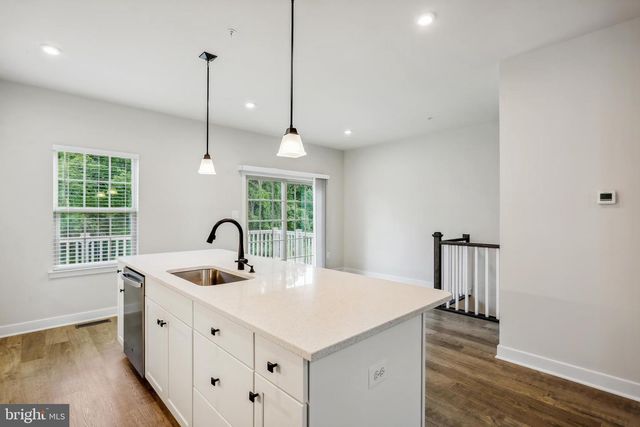 19753 GREEN VILLAGE DR, Montgomery Village, MD 20886