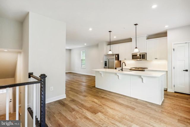 19753 GREEN VILLAGE DR, Montgomery Village, MD 20886