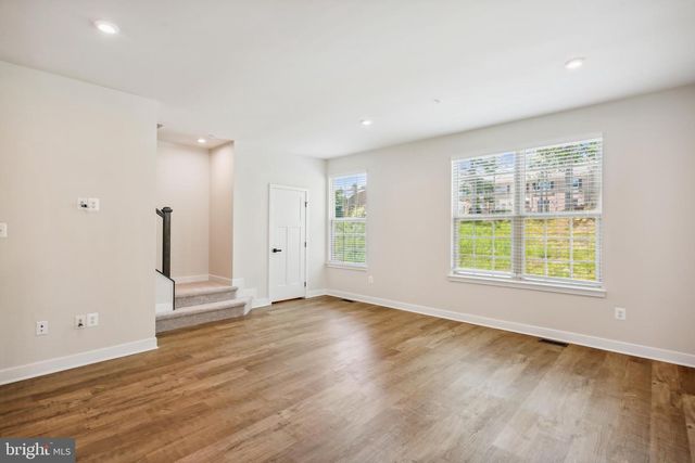 19753 GREEN VILLAGE DR, Montgomery Village, MD 20886