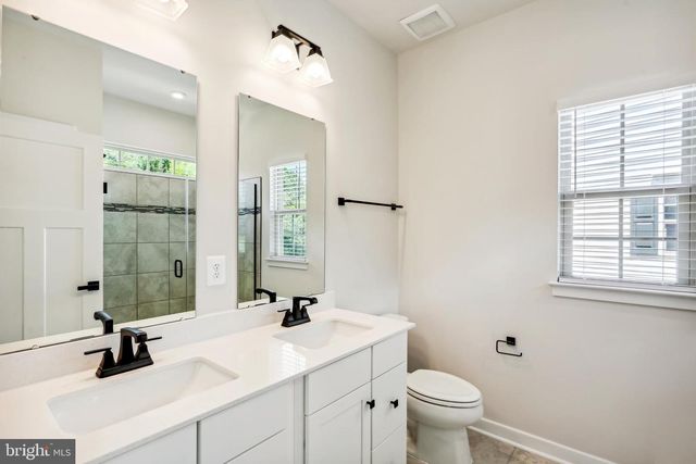 19753 GREEN VILLAGE DR, Montgomery Village, MD 20886