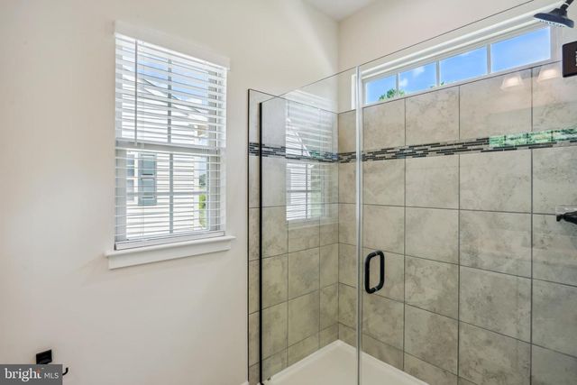 19753 GREEN VILLAGE DR, Montgomery Village, MD 20886