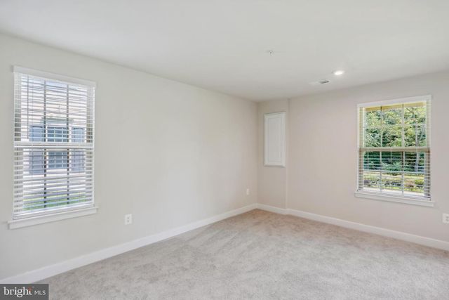 19753 GREEN VILLAGE DR, Montgomery Village, MD 20886