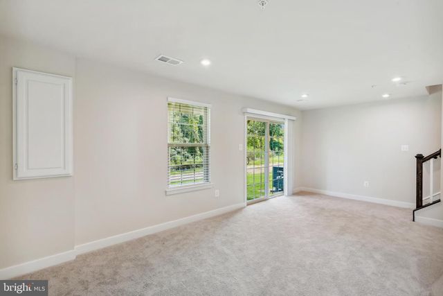 19753 GREEN VILLAGE DR, Montgomery Village, MD 20886