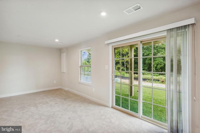 19753 GREEN VILLAGE DR, Montgomery Village, MD 20886