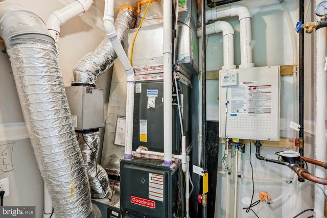 19753 GREEN VILLAGE DR, Montgomery Village, MD 20886