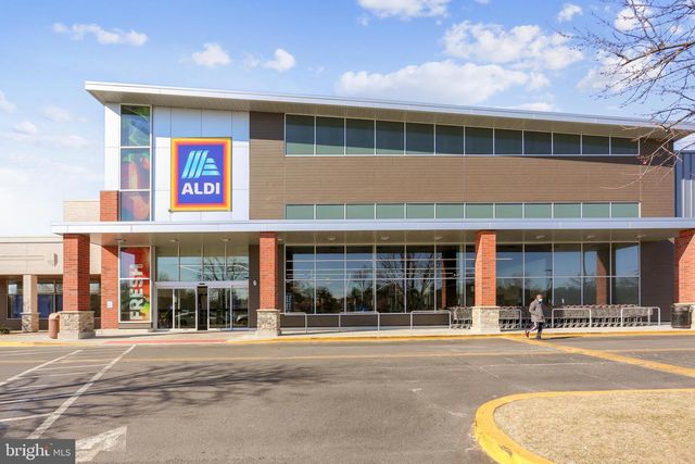 19753 GREEN VILLAGE DR, Montgomery Village, MD 20886