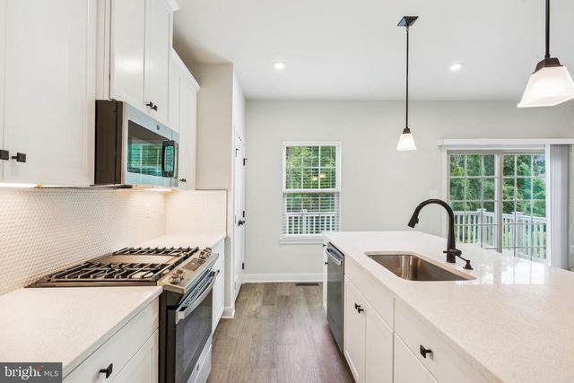 19753 GREEN VILLAGE DR, Montgomery Village, MD 20886