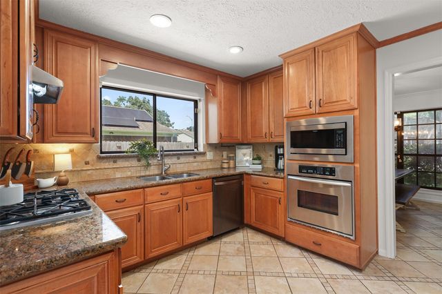939 Mulberry Ridge Way, Houston, TX 77062