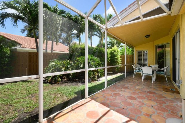 10148 Aspen Way, Palm Beach Gardens, FL 33410