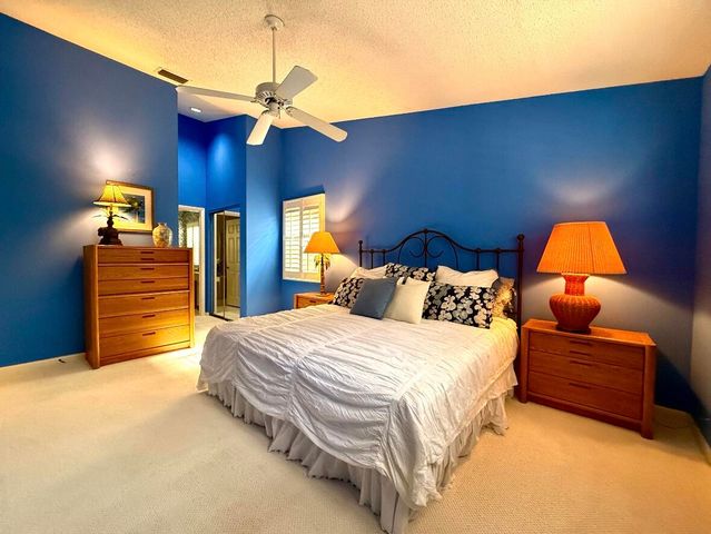 10148 Aspen Way, Palm Beach Gardens, FL 33410