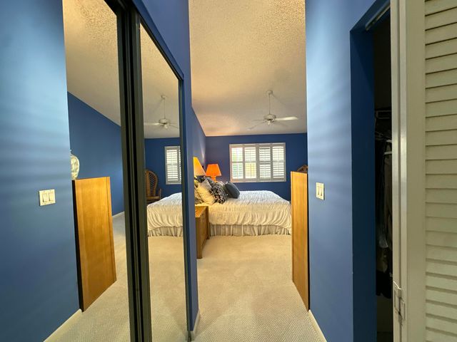 10148 Aspen Way, Palm Beach Gardens, FL 33410