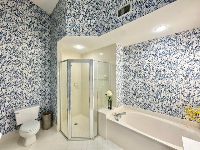 10148 Aspen Way, Palm Beach Gardens, FL 33410