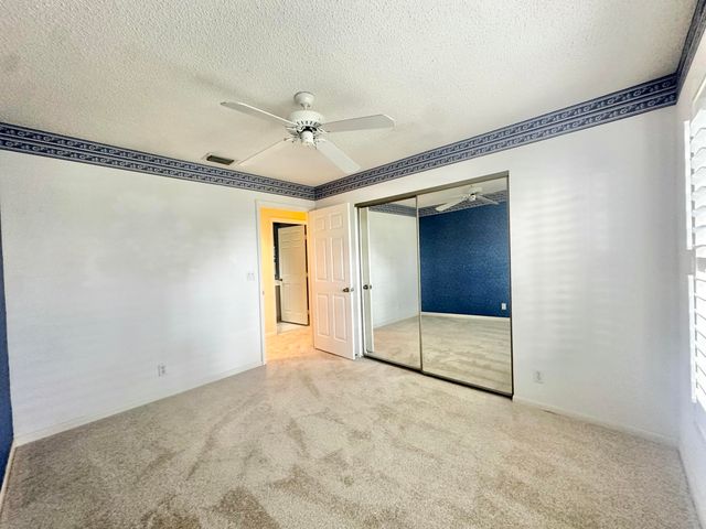 10148 Aspen Way, Palm Beach Gardens, FL 33410