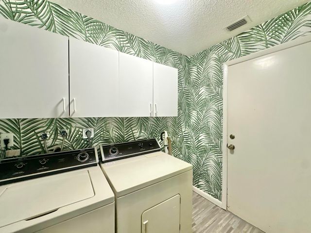 10148 Aspen Way, Palm Beach Gardens, FL 33410