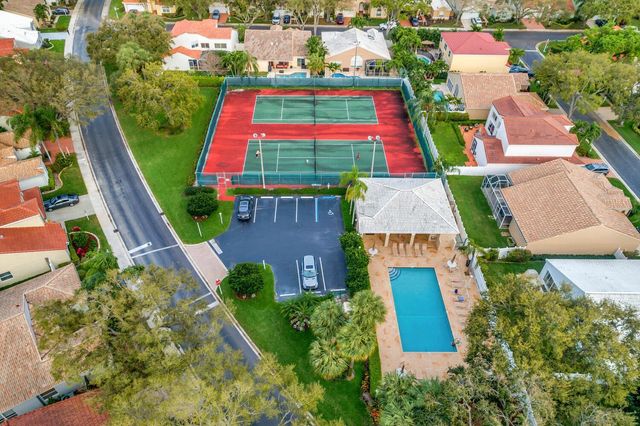10148 Aspen Way, Palm Beach Gardens, FL 33410