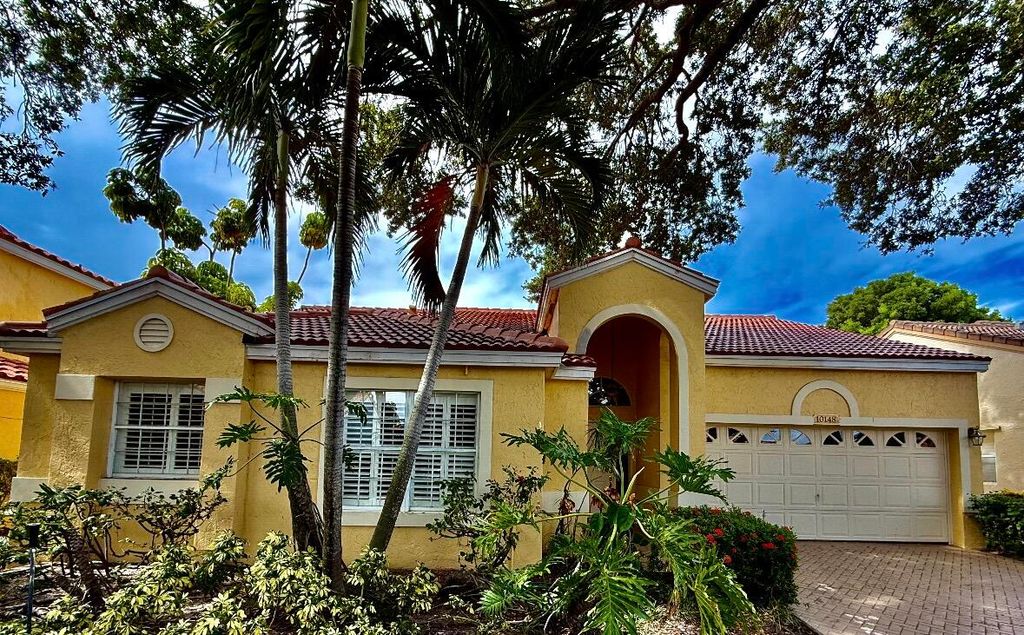 10148 Aspen Way, Palm Beach Gardens, FL 33410