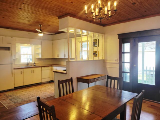 401 South Street, Stockton, MO 65785