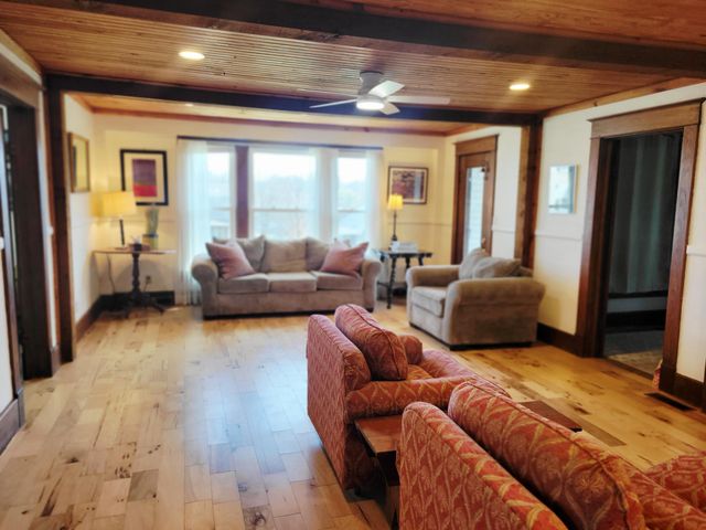 401 South Street, Stockton, MO 65785