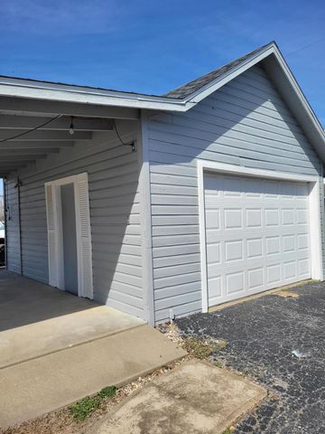 401 South Street, Stockton, MO 65785