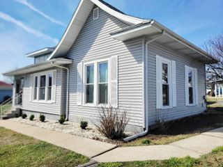 401 South Street, Stockton, MO 65785