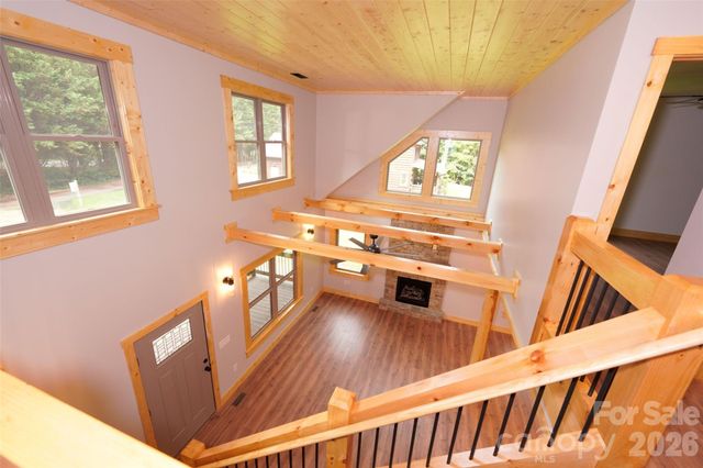 81 Breezy Creek Lane, Maggie Valley, NC 28751