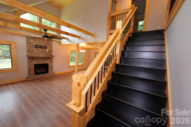 81 Breezy Creek Lane, Maggie Valley, NC 28751