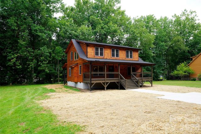 81 Breezy Creek Lane, Maggie Valley, NC 28751
