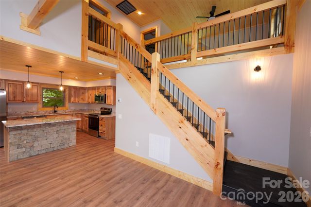 81 Breezy Creek Lane, Maggie Valley, NC 28751