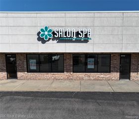 16841 E 14 Mile Road, Fraser, MI 48026