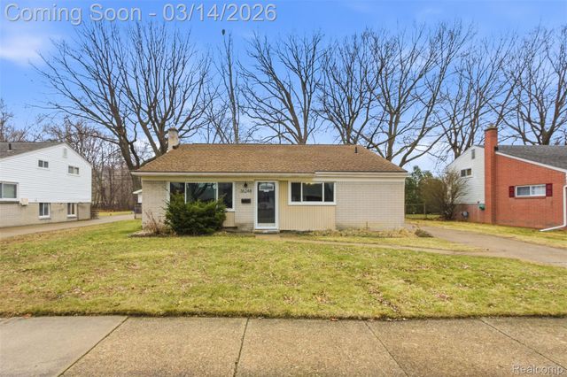 36248 Weideman Street, Clinton Charter Township, MI 48035