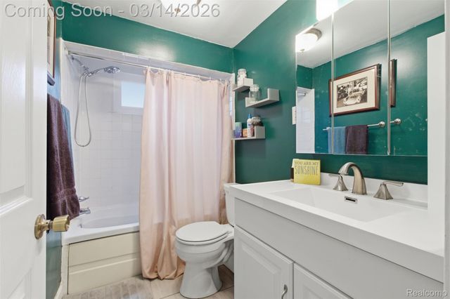 36248 Weideman Street, Clinton Charter Township, MI 48035