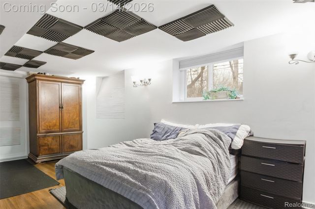 36248 Weideman Street, Clinton Charter Township, MI 48035