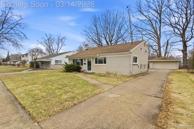 36248 Weideman Street, Clinton Charter Township, MI 48035