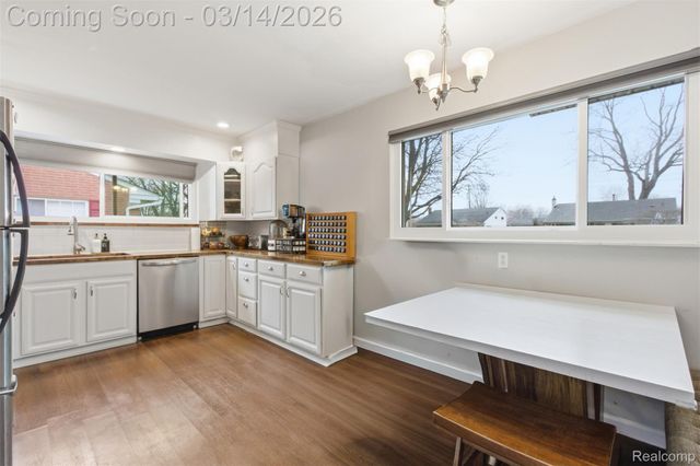 36248 Weideman Street, Clinton Charter Township, MI 48035