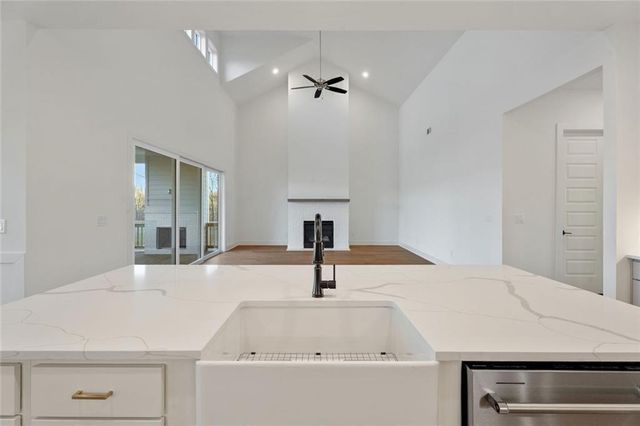 8425 Beryl Overlook, Gainesville, GA 30506