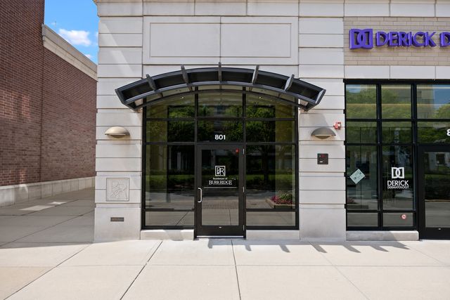 801 Village Center Drive 302, Burr Ridge, IL 60527
