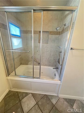 147 W Las Flores, Altadena, CA 91001