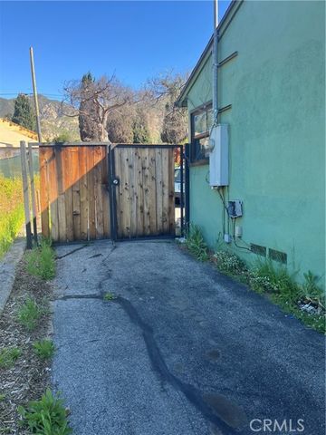 147 W Las Flores, Altadena, CA 91001