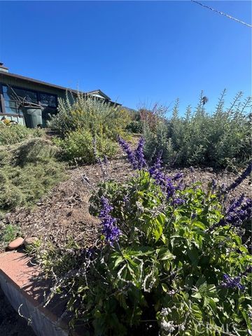 147 W Las Flores, Altadena, CA 91001