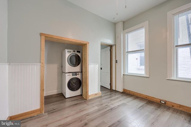 205 E KING ST, Lancaster, PA 17602